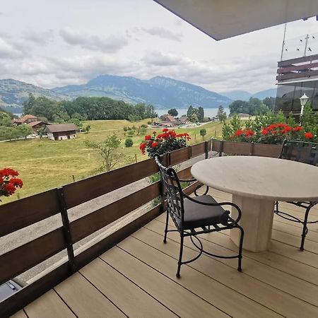 Neb-Thun Einigen, Wohnung Am See 施皮茨 外观 照片