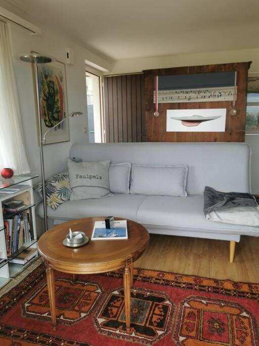 Neb-Thun Einigen, Wohnung Am See 施皮茨 外观 照片